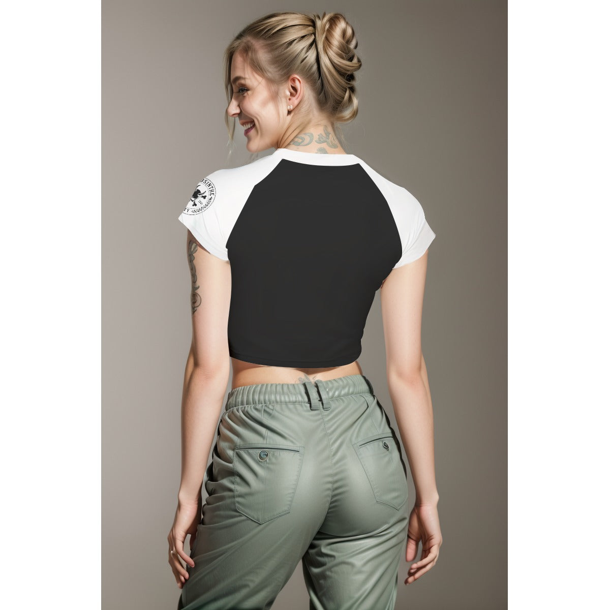 Obsidian Queen - Cropped T-shirt